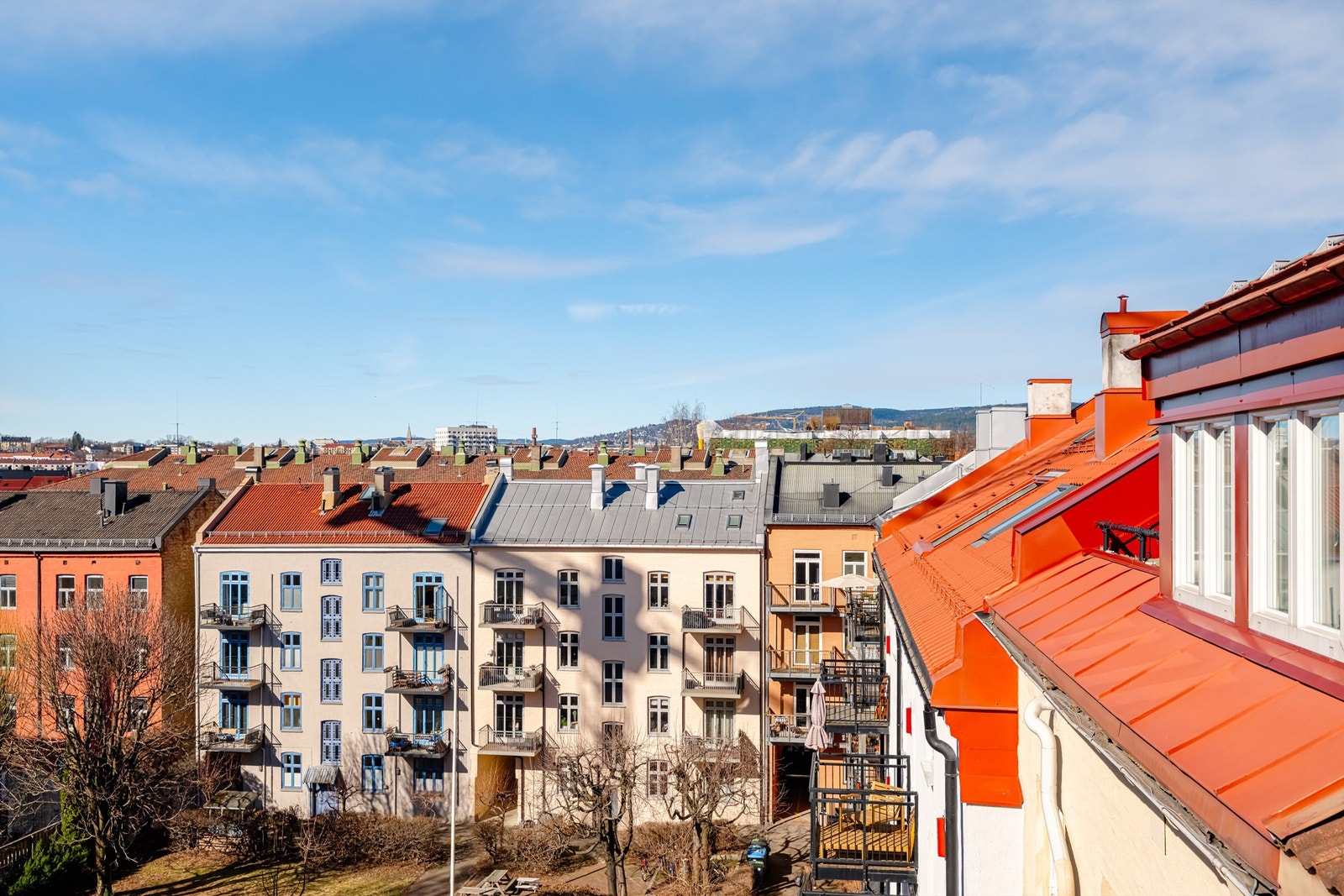 Herlig utsyn fra felles takterrasse. Galleribilde