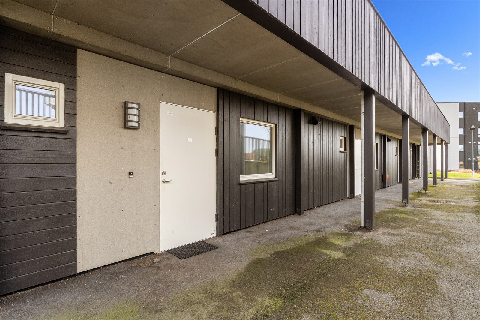 Inngangsparti. Galleribilde