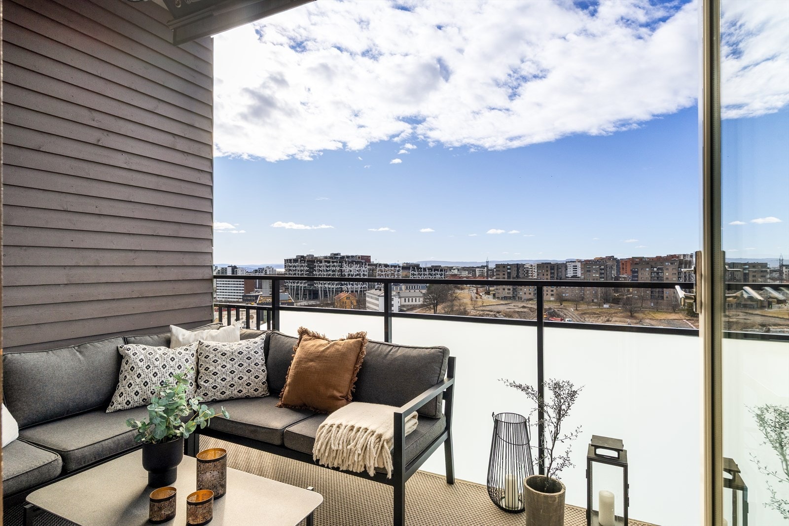 En lys, moderne og innbydende 2-roms med attraktiv beliggenhet på Økern. Galleribilde