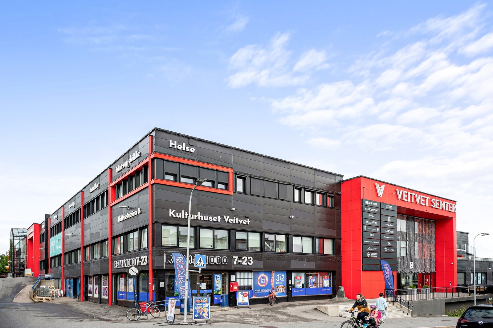 Veitvet senter med et variert utvalg av butikker og servicetilbud ligger i kort avstand fra boligen. Galleribilde