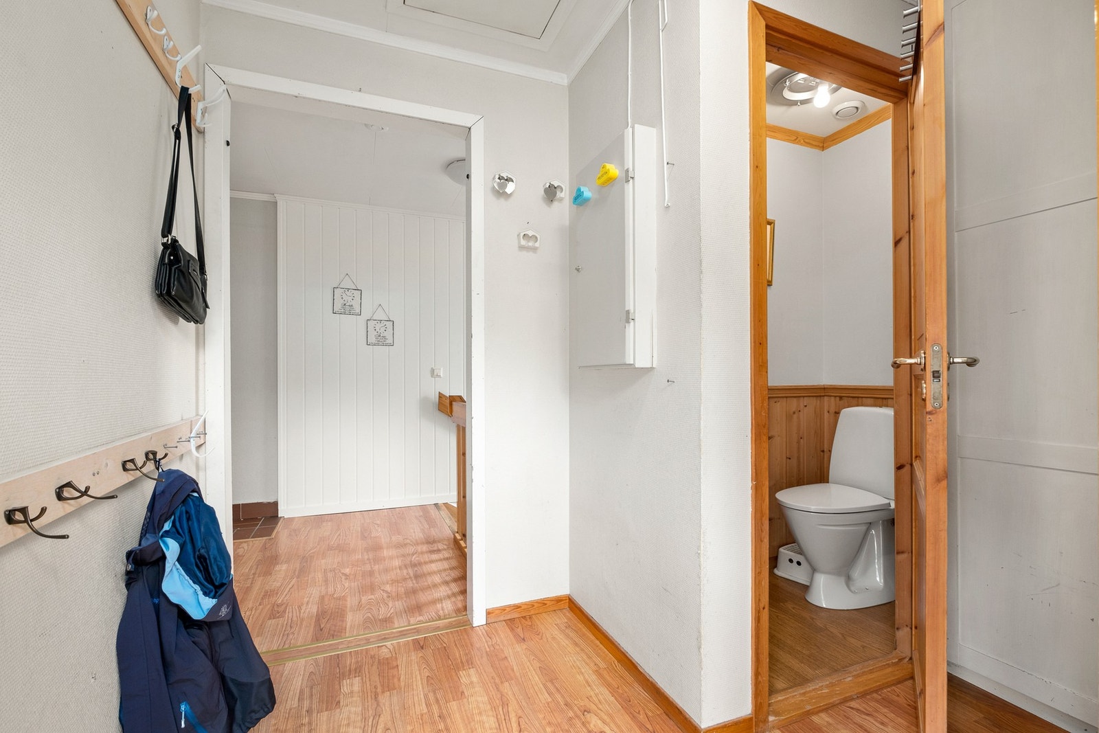 Toalettrom. Galleribilde