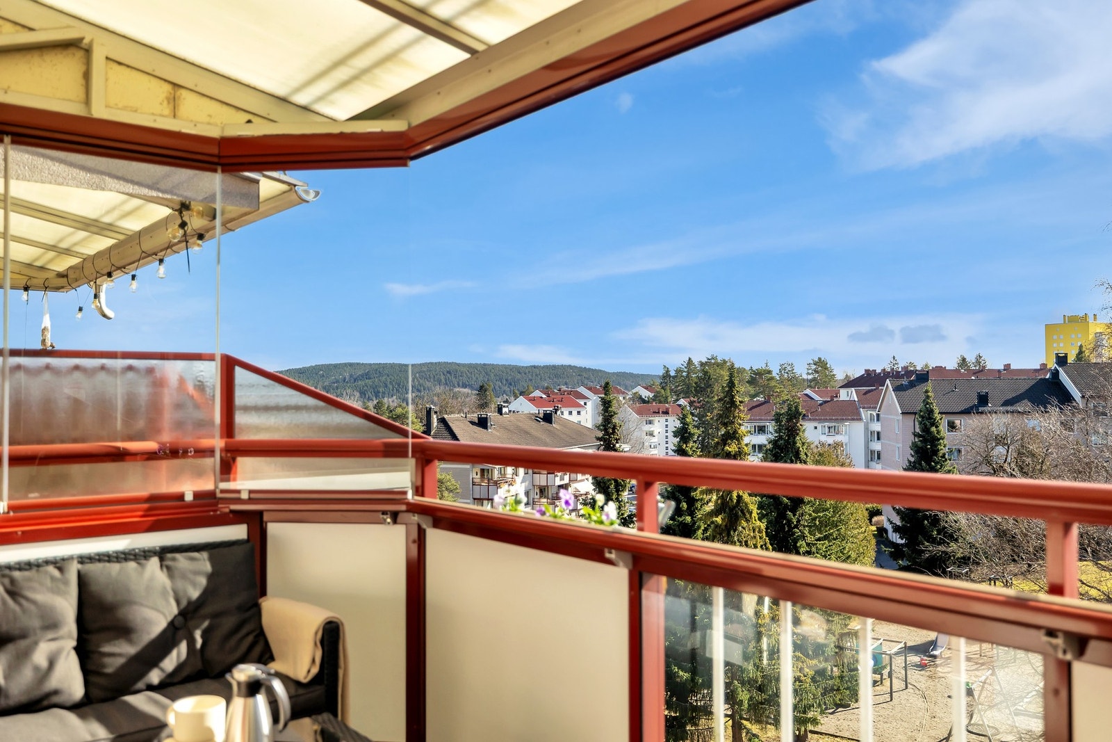 Flott utsyn over grøntområder Galleribilde