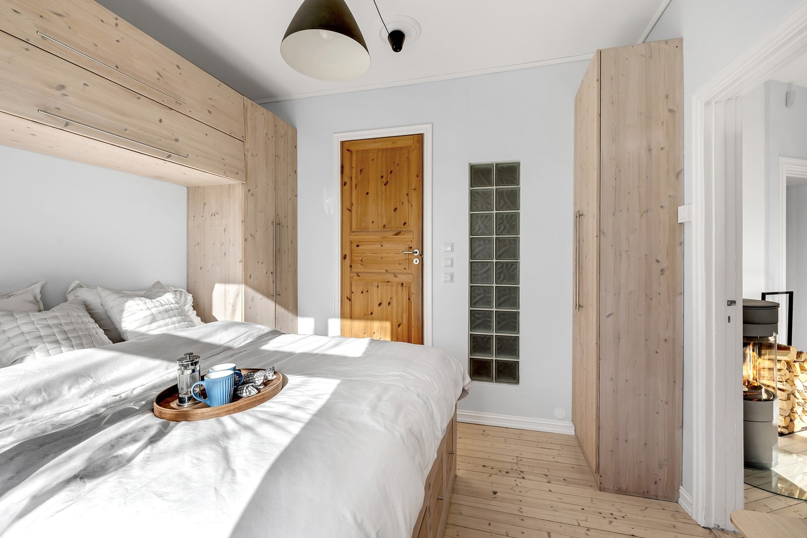 Fra soverommet er det adkomst til bad. Galleribilde