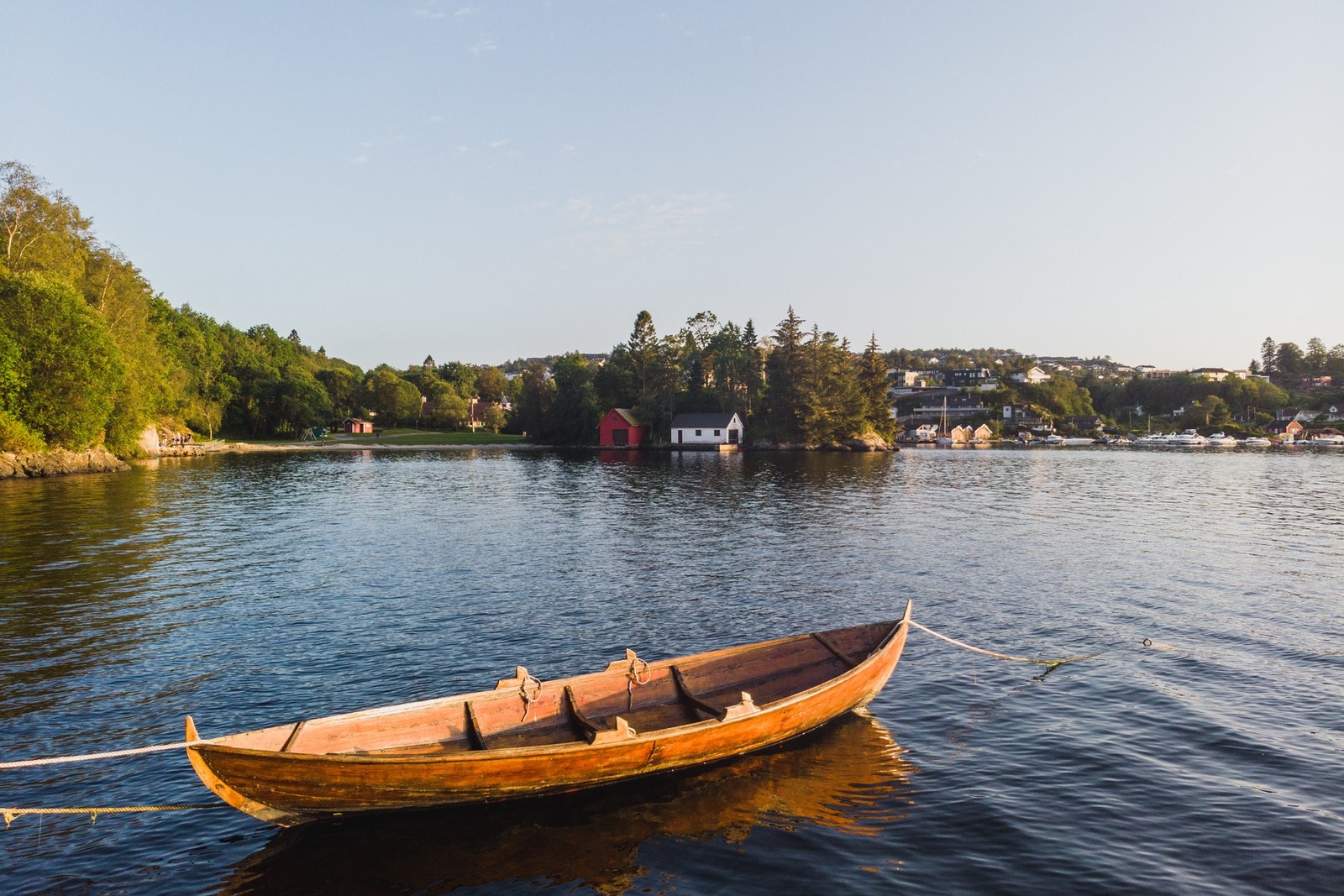 I nærheten finner man også Skjoldbukta, et flott sted å nyte sommeren. Galleribilde