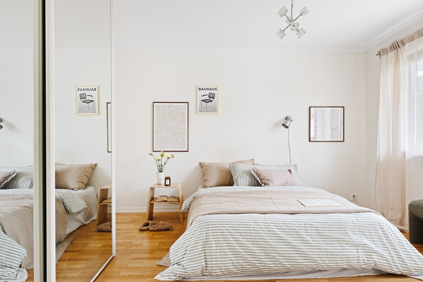 Hovedsoverommet er i denne etasjen og måler 14,1 kvm. Galleribilde