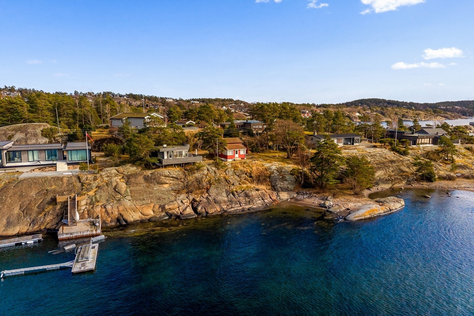 Meget attraktiv og populær beliggenhet i veletablerte omgivelser på vakre Tangenodden. Galleribilde