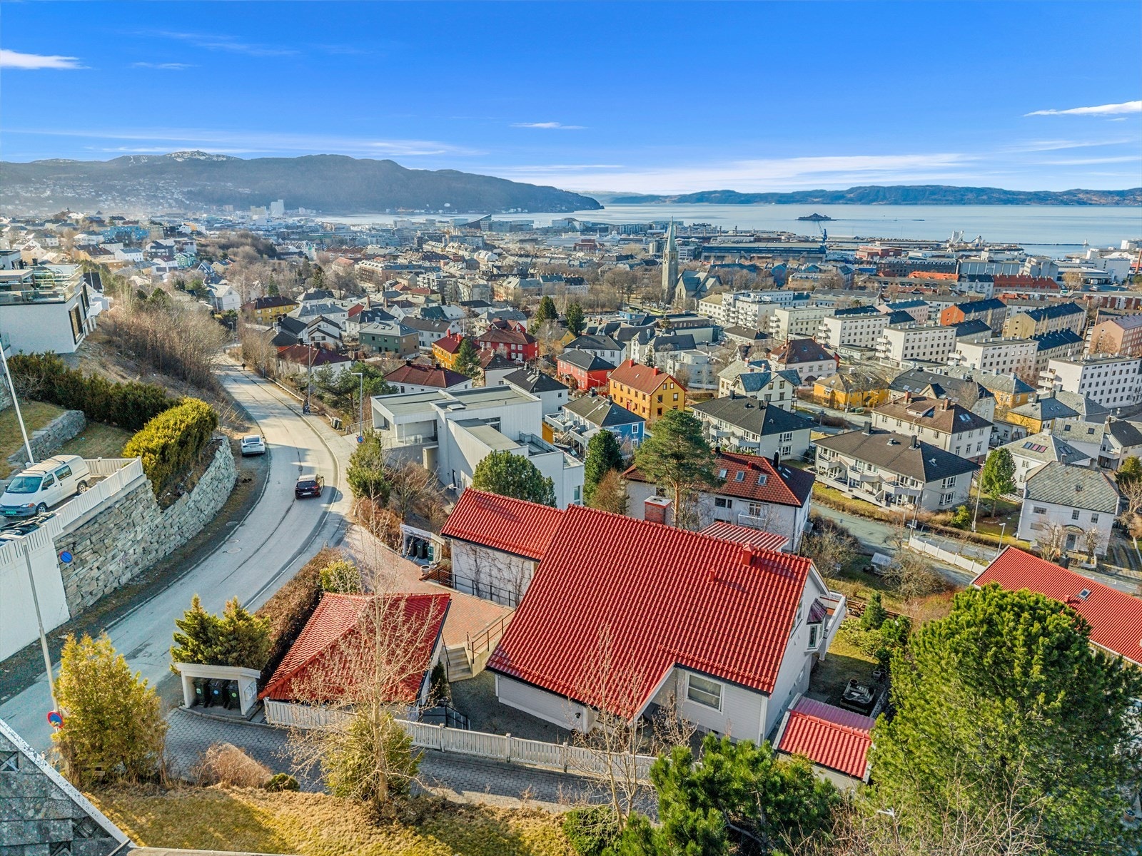 Boligen byr på utsikt over hele sentrum. hvor du ser Munkholmen klart å tydelig! Galleribilde