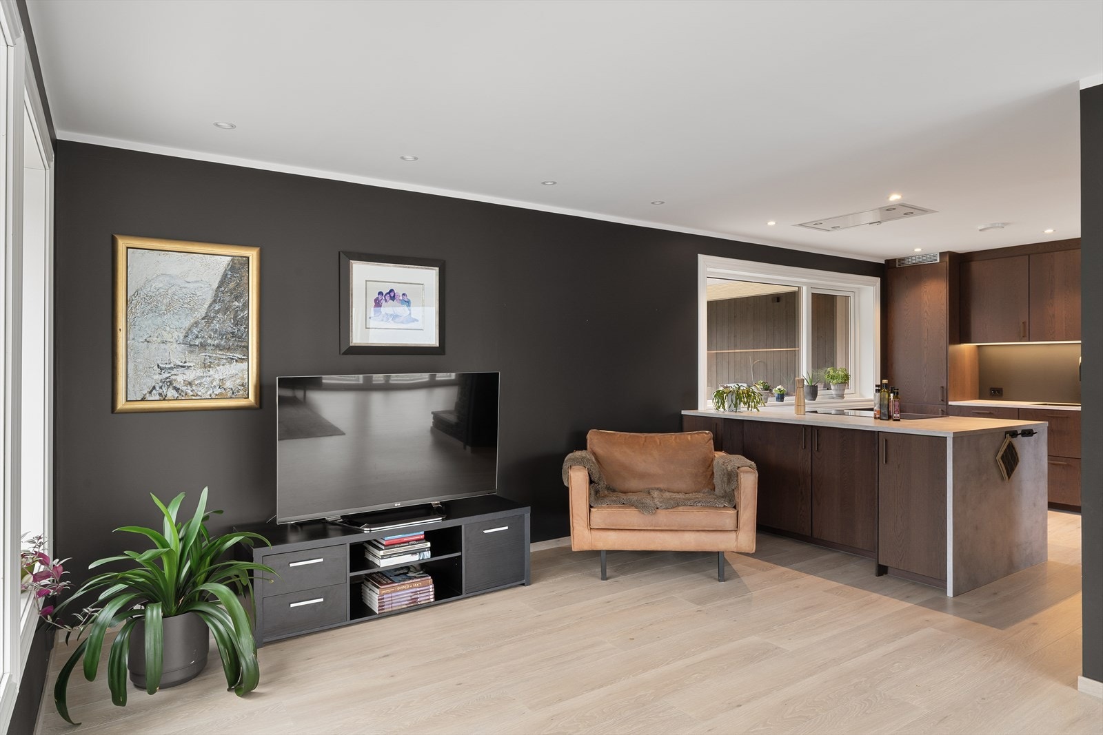 Stue/kjøkken. Galleribilde