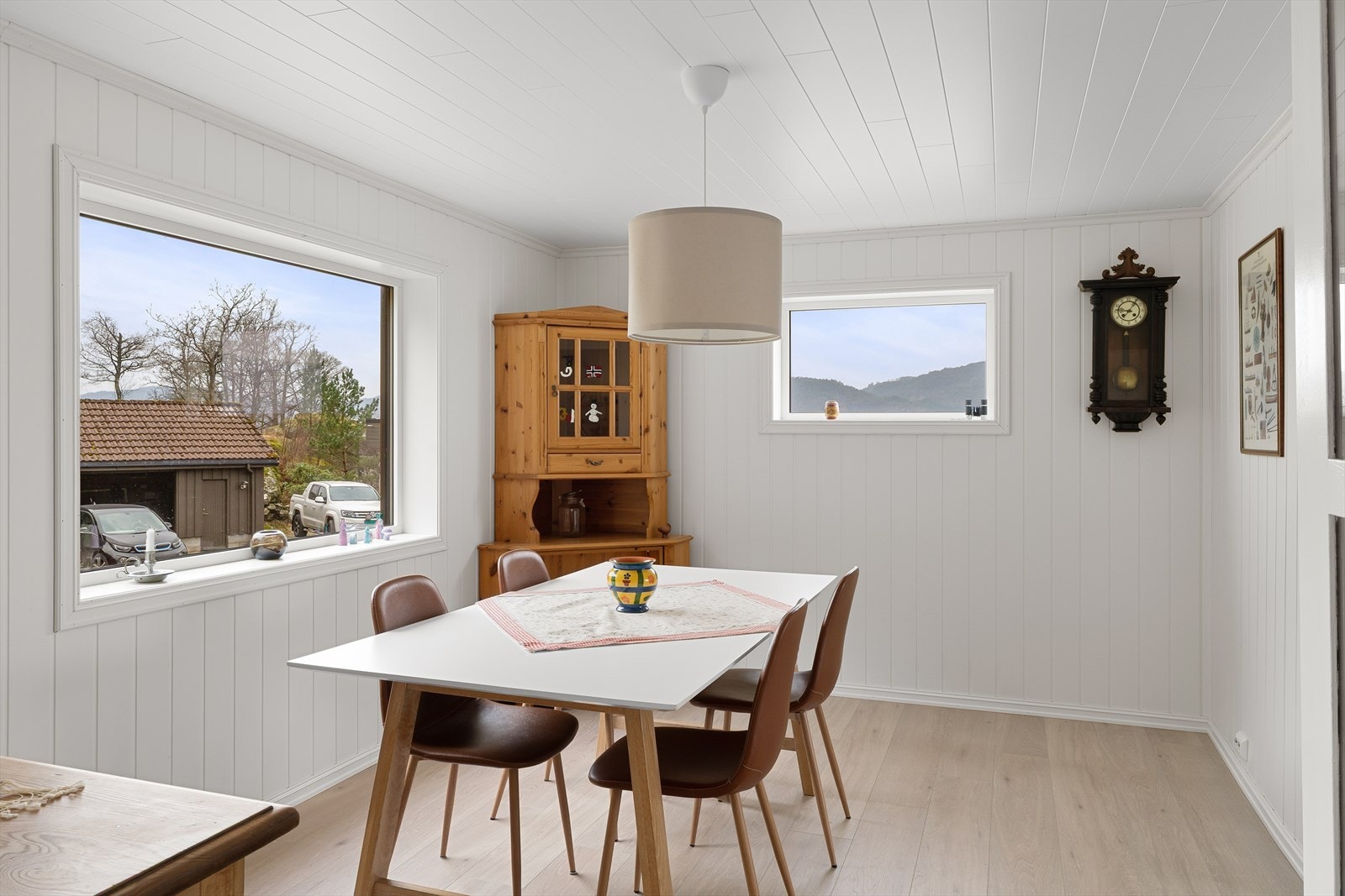 Spisestue. Galleribilde