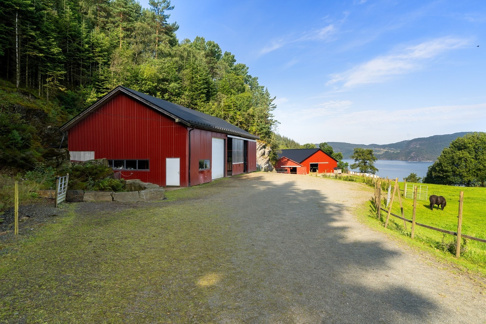 Redskapshus:
Byggeår: ca. 2011. Galleribilde