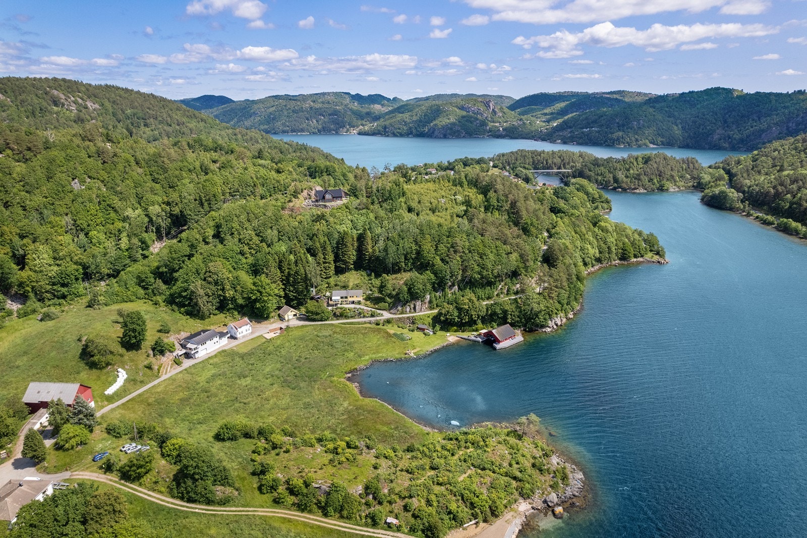 Dronefoto av området Galleribilde