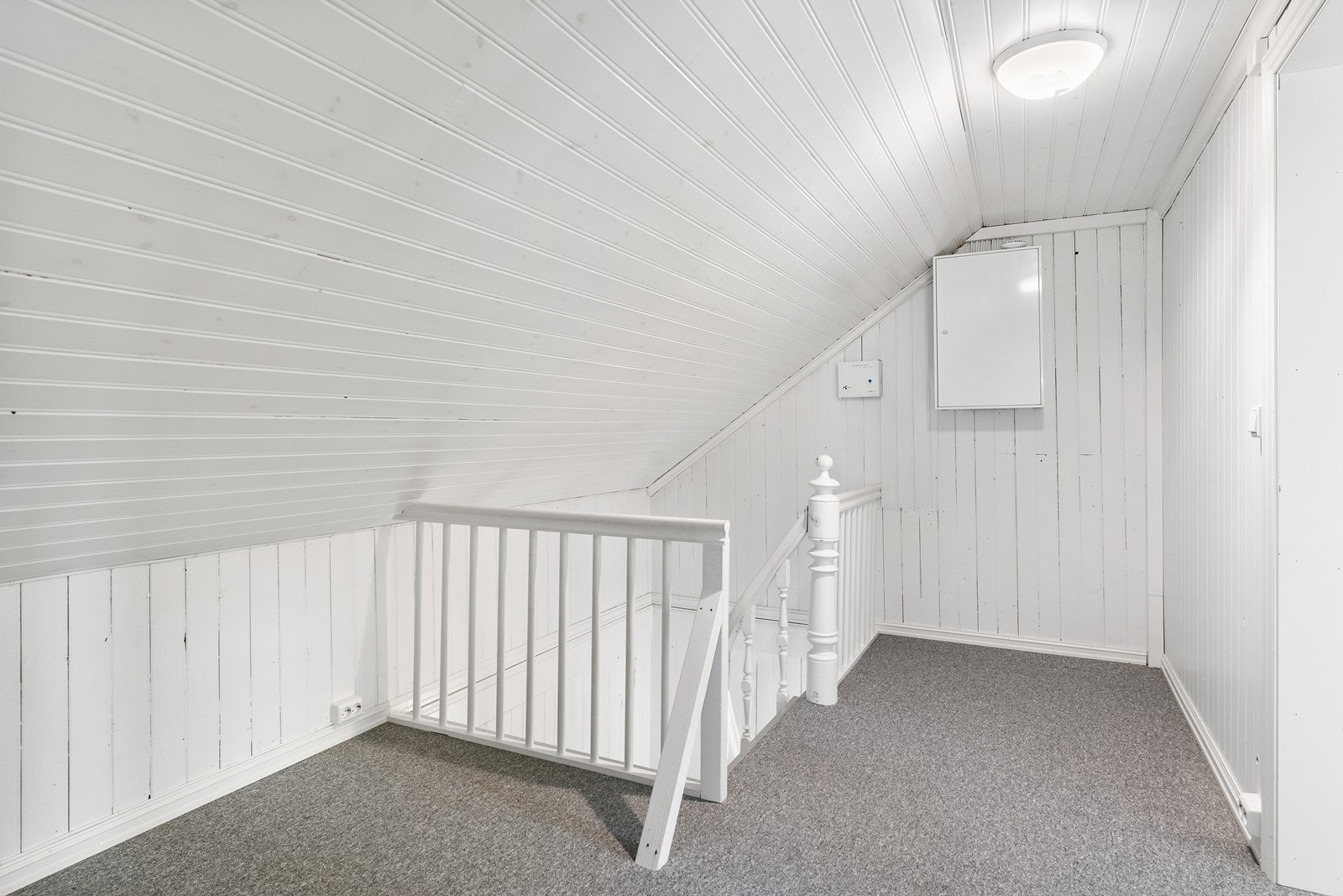 Trappeoppgang/gang på loftet Galleribilde
