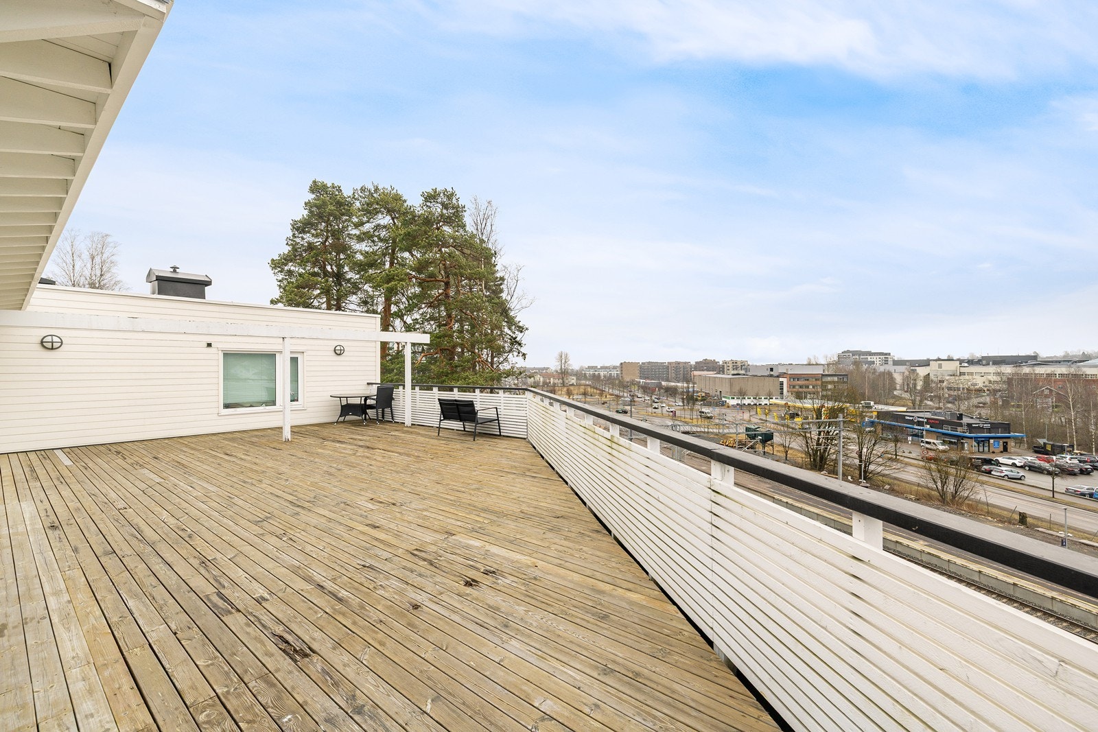 Her oppe er det flotte sol- og utsiktsforhold. Galleribilde