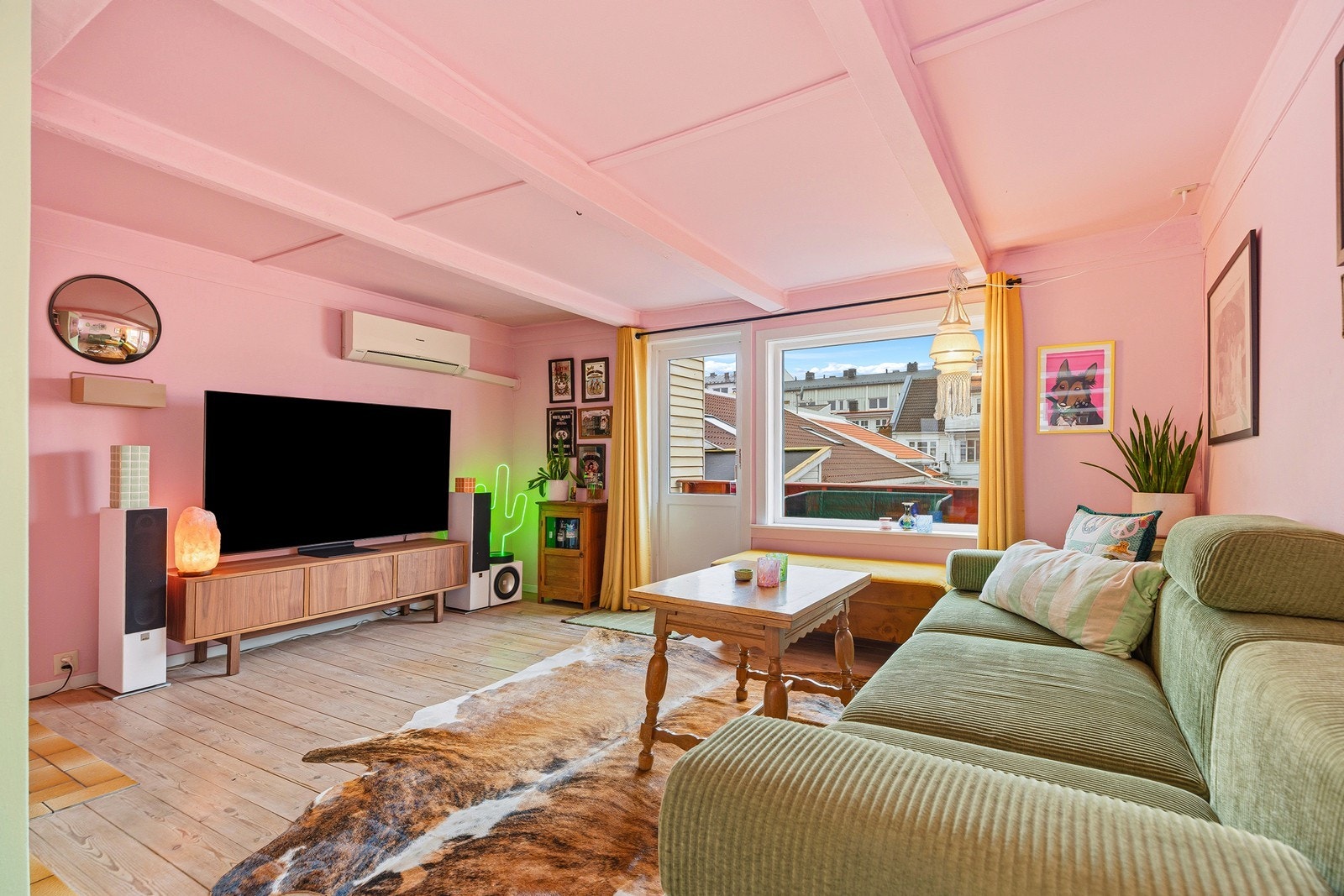 Her får du det beste fra to verdener; en lun og hjemmekoselig atmosfære kombinert med umiddelbar nærhet til alt byen har å by på Galleribilde