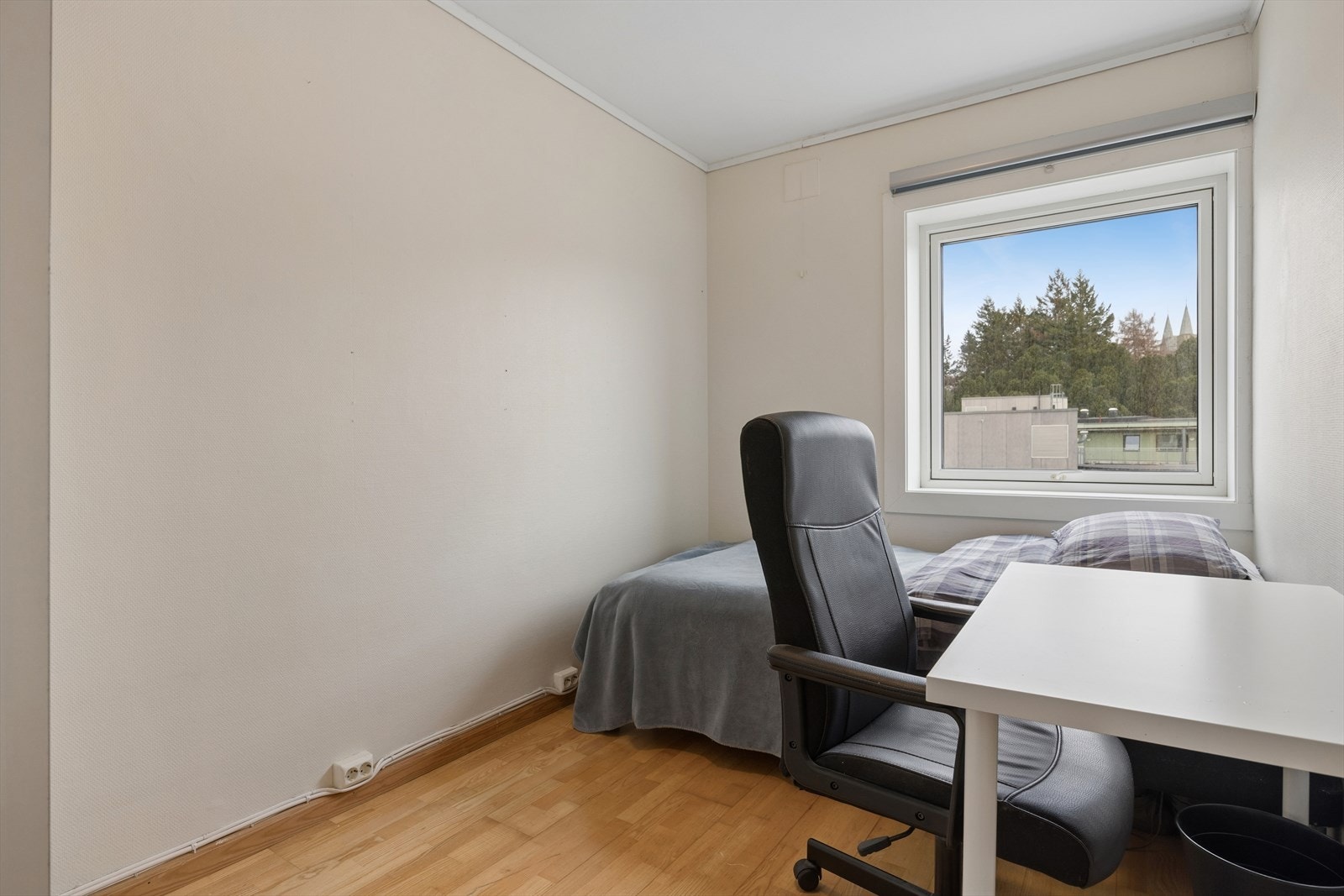 Ett av de 4 soverommene i leiligheten Galleribilde