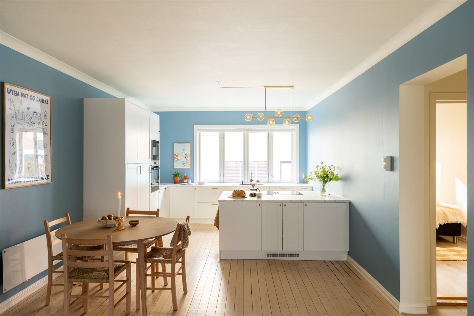 Her får du et stort og romslig kjøkken - perfekt for de som liker i å lage mat Galleribilde