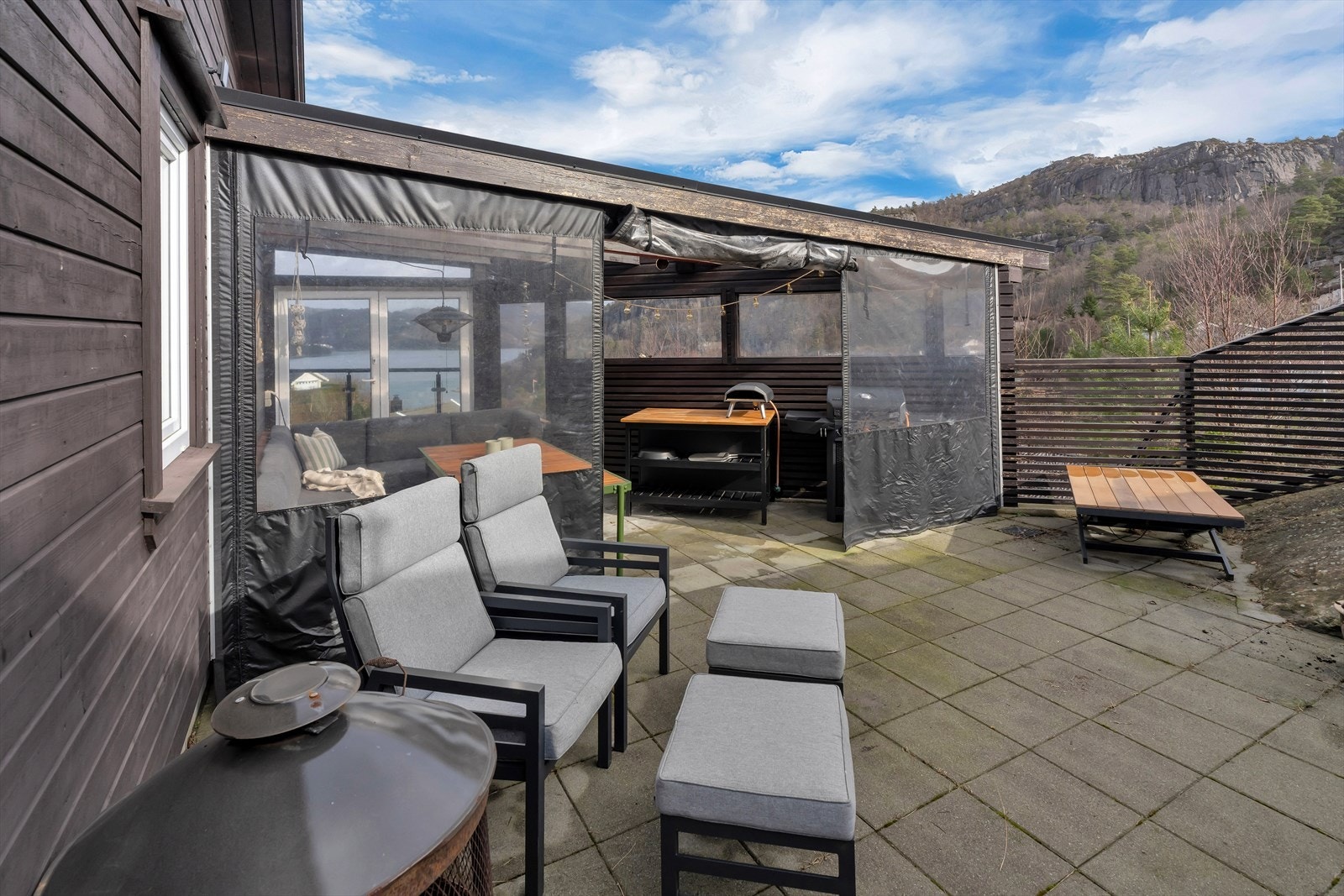 Hagestue. Galleribilde