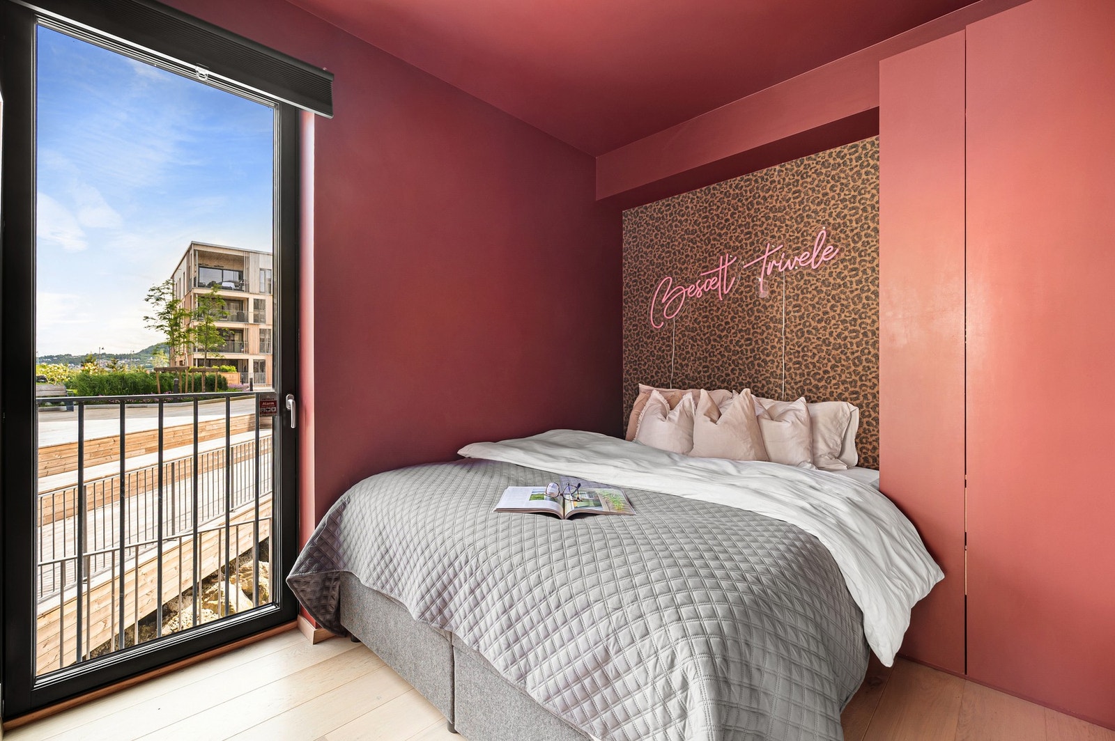 Soverommet har en fransk balkong. Galleribilde