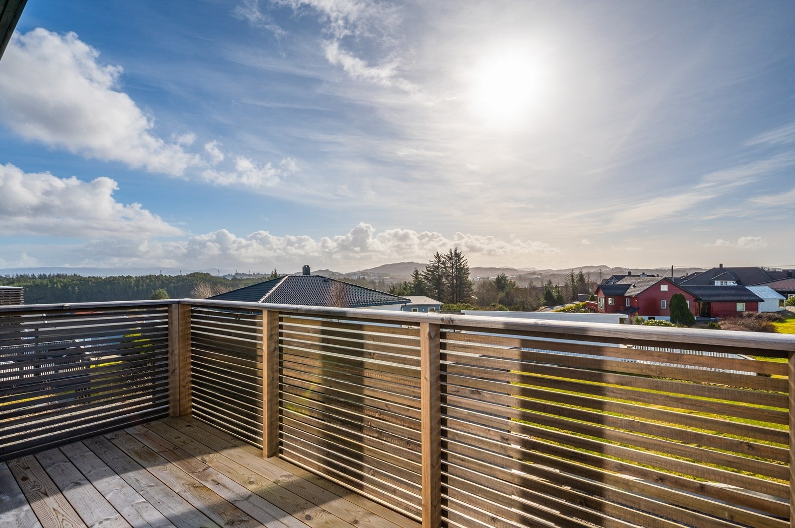 - Med gangavstand til skoler og barnehager er dette en perfekt bolig for barnefamilien - Galleribilde