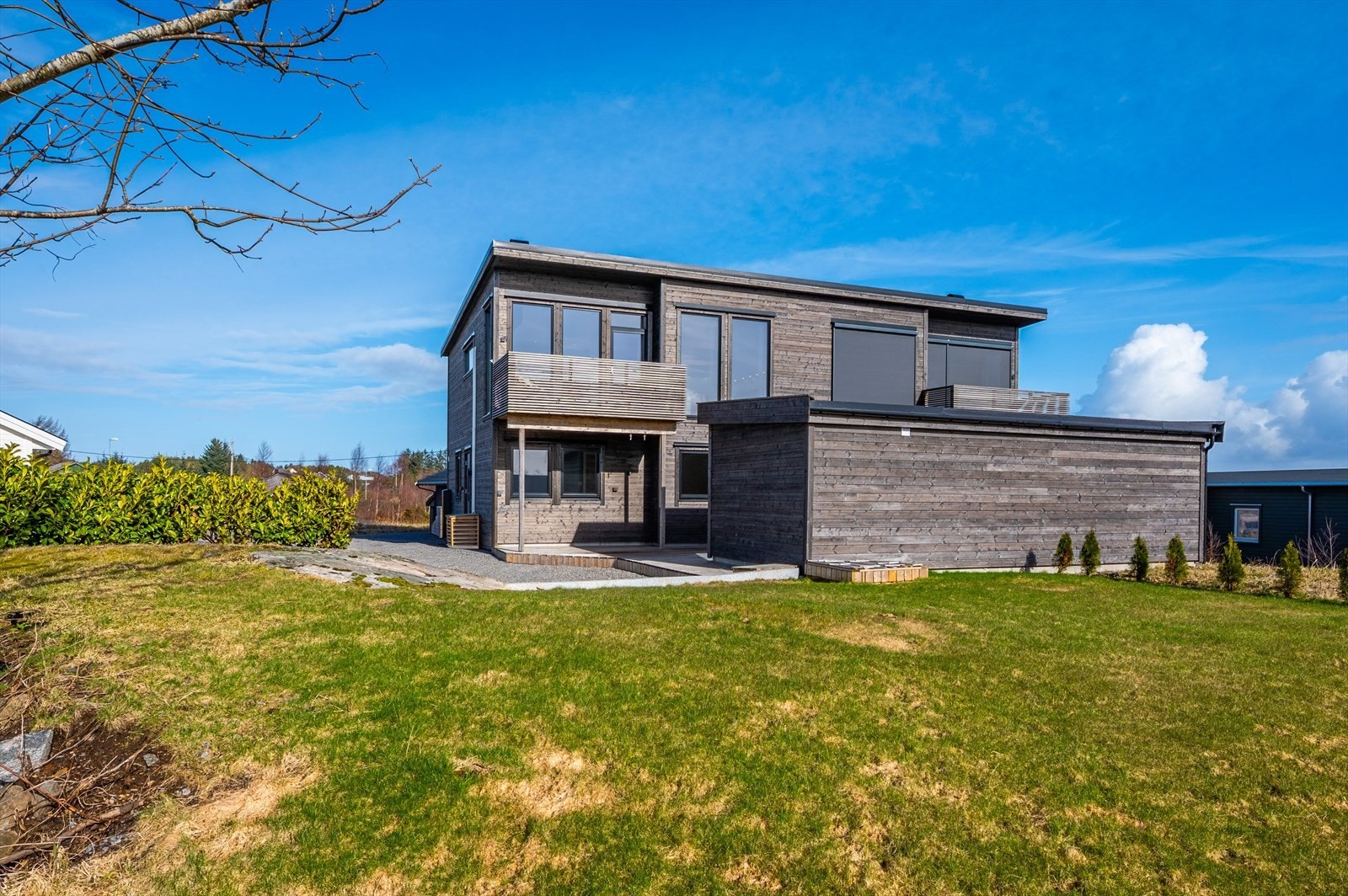 - Nordvik Bolig v/Benjamin Sommer har gleden av å presentere Angeltveitvegen 10C. Foto: Christian Fagervold - Galleribilde