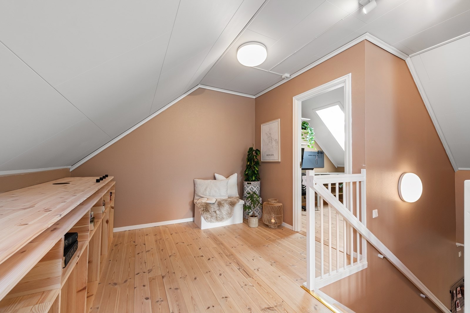 Koselig leskrok i 2. etg. Galleribilde