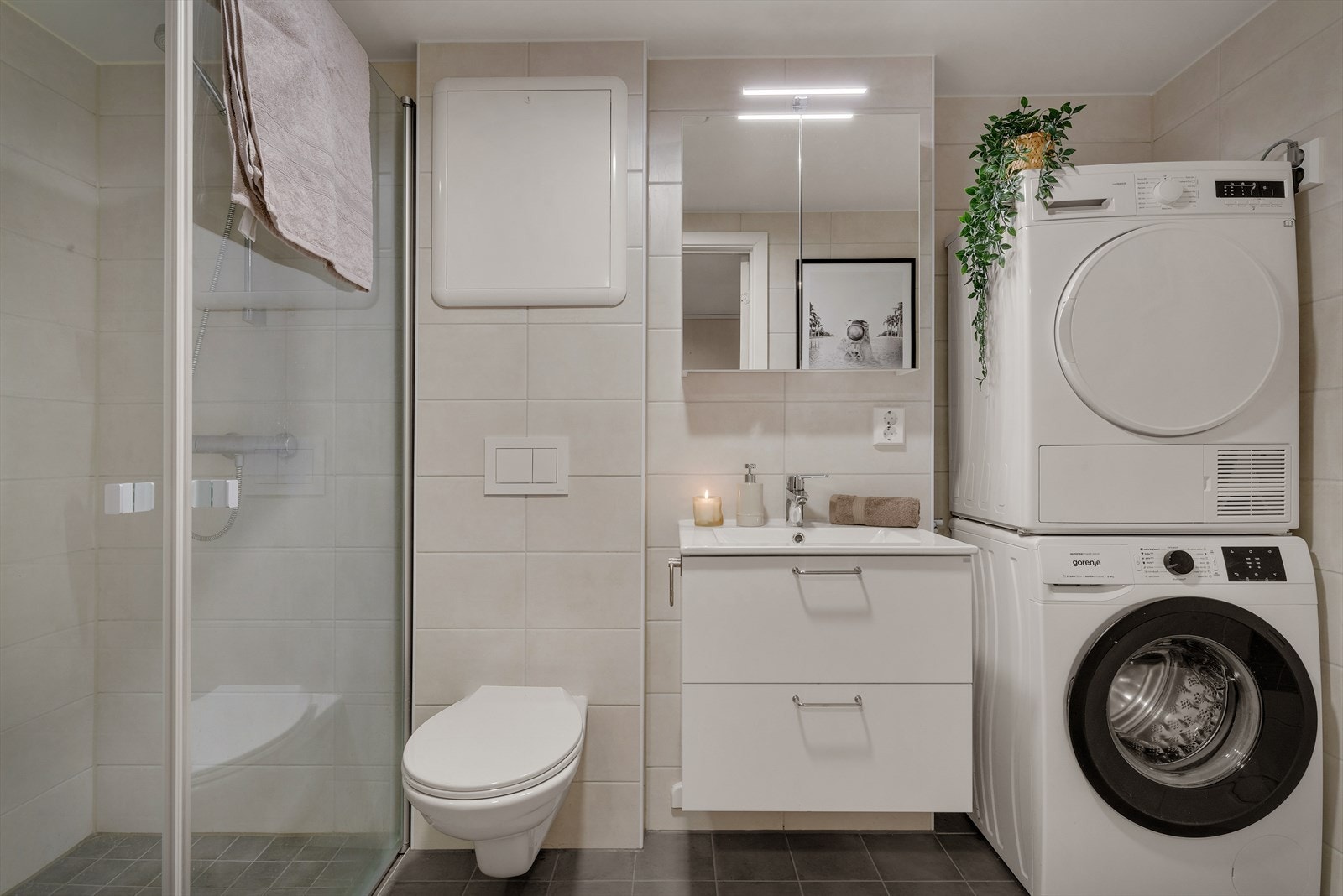 - Helfliset baderom oppgradert i regi av borettslaget i 2023 - Galleribilde