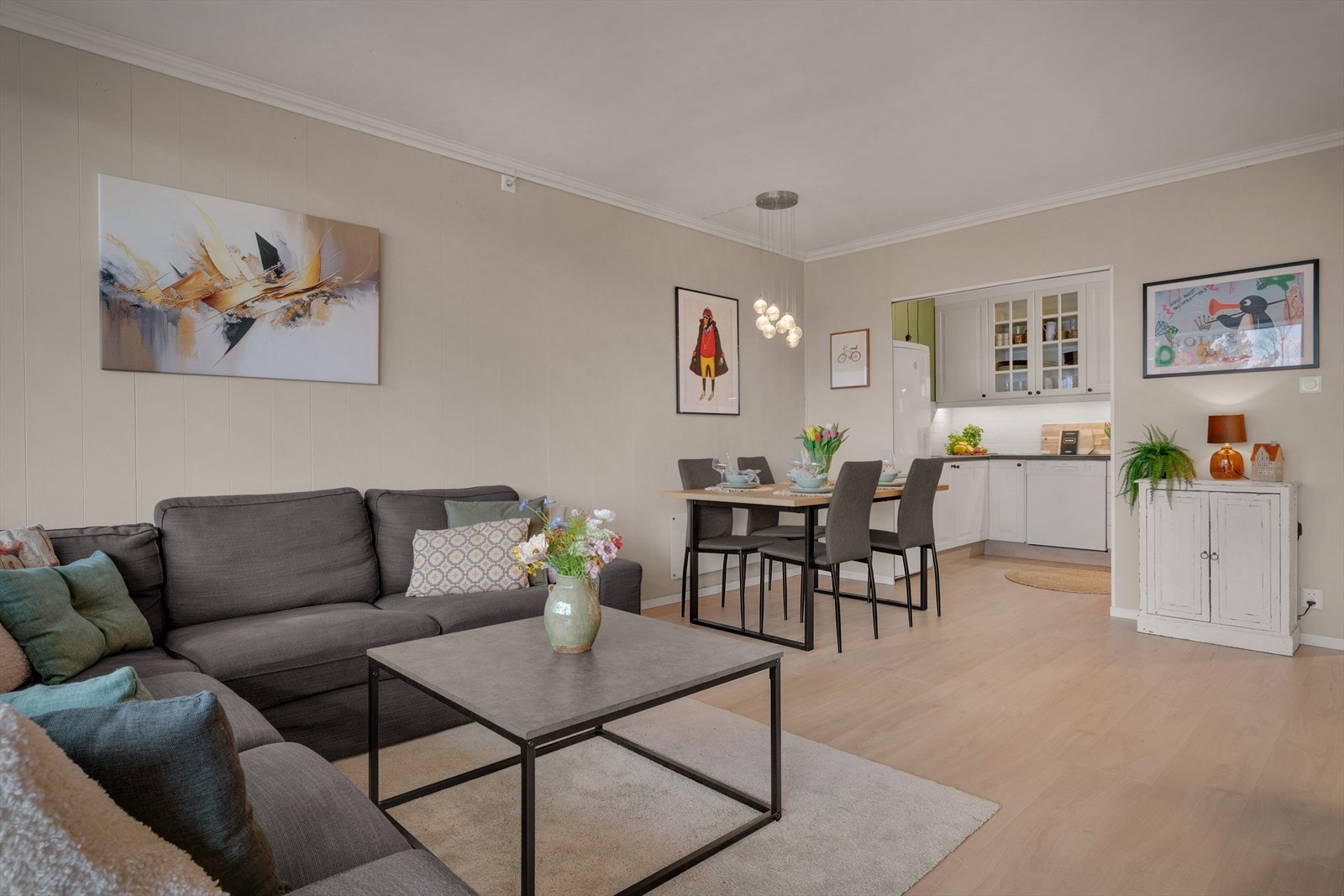 - Den åpne løsningen gjør at dette blir en sosial sone - Galleribilde