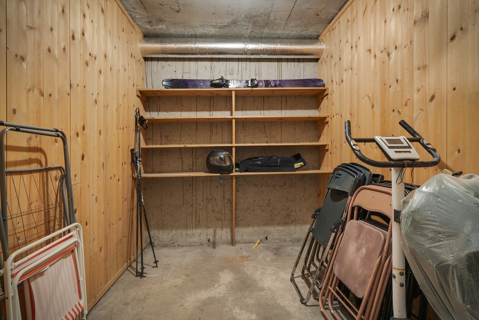 - Leiligheten disponerer to eksterne boder, hvorav en av de ligger i samme etasje som leiligheten - praktisk! - Galleribilde