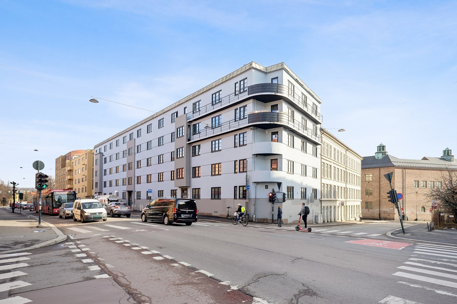 Fasade - boligen ligger inn vendt mot bakgård. Galleribilde