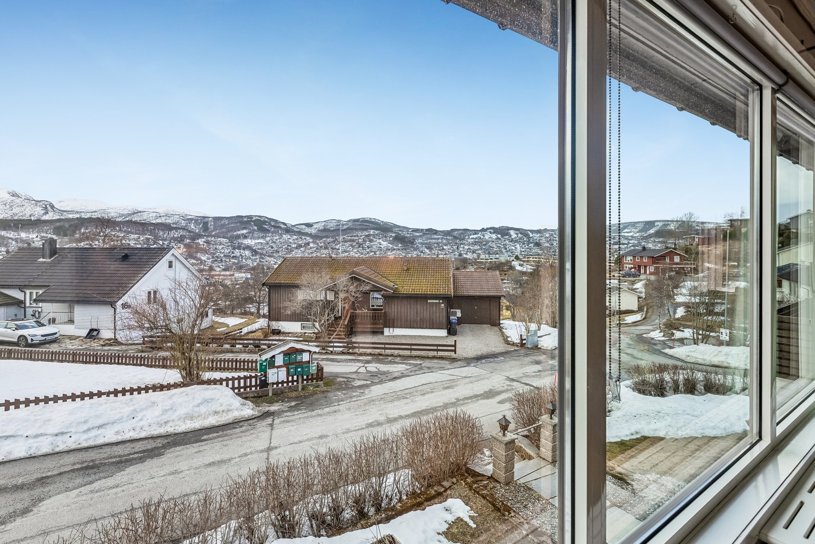 Utsikt i fra stua Galleribilde