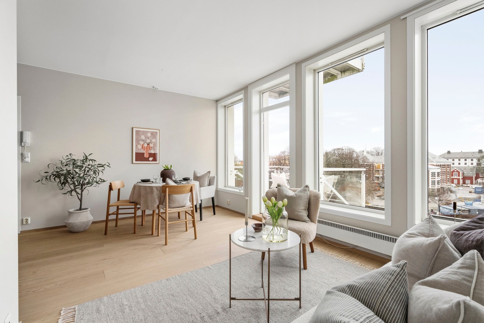 Leiligheten ble malt innvendig i 2026. Galleribilde