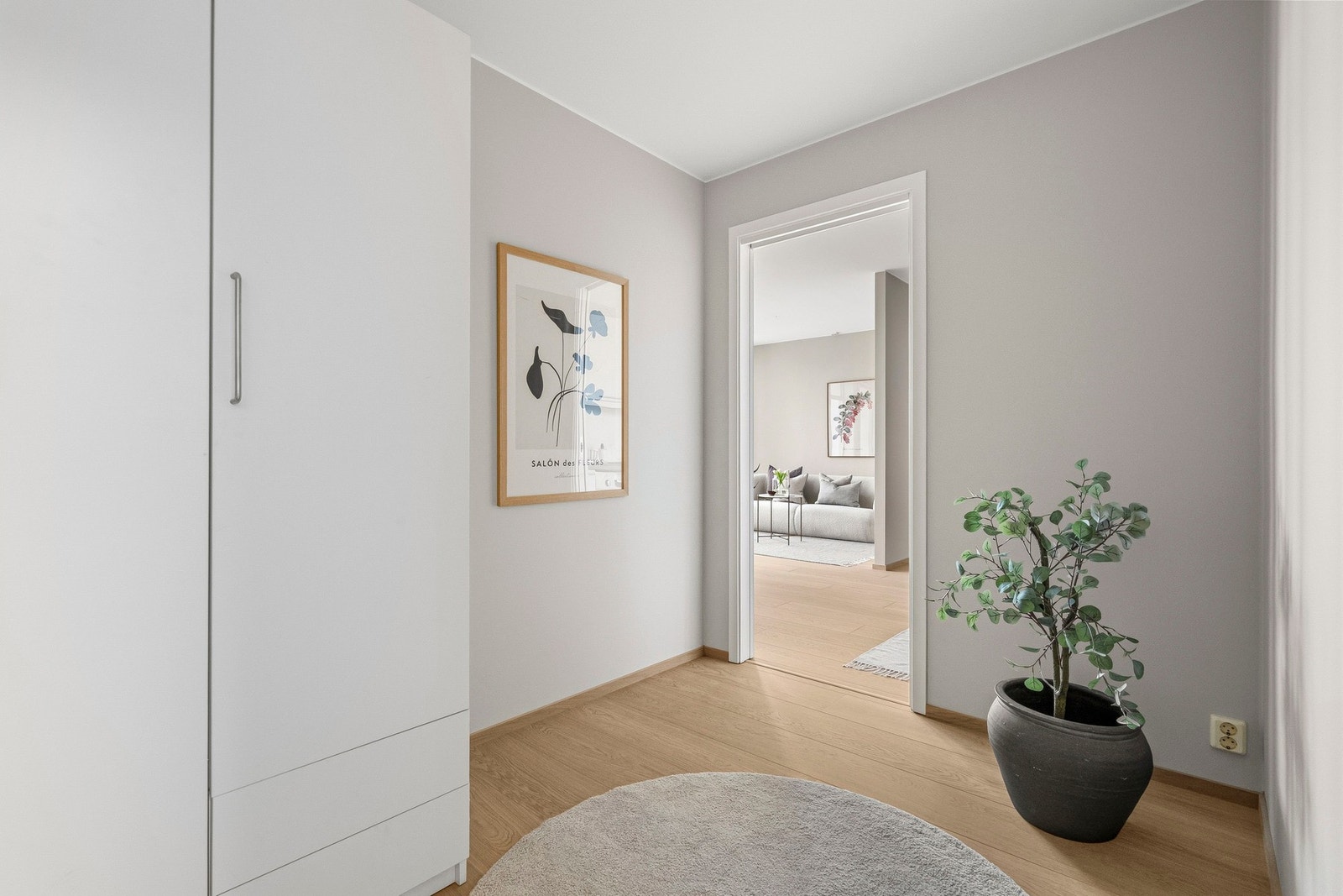 Lys og innbydende entré. Galleribilde