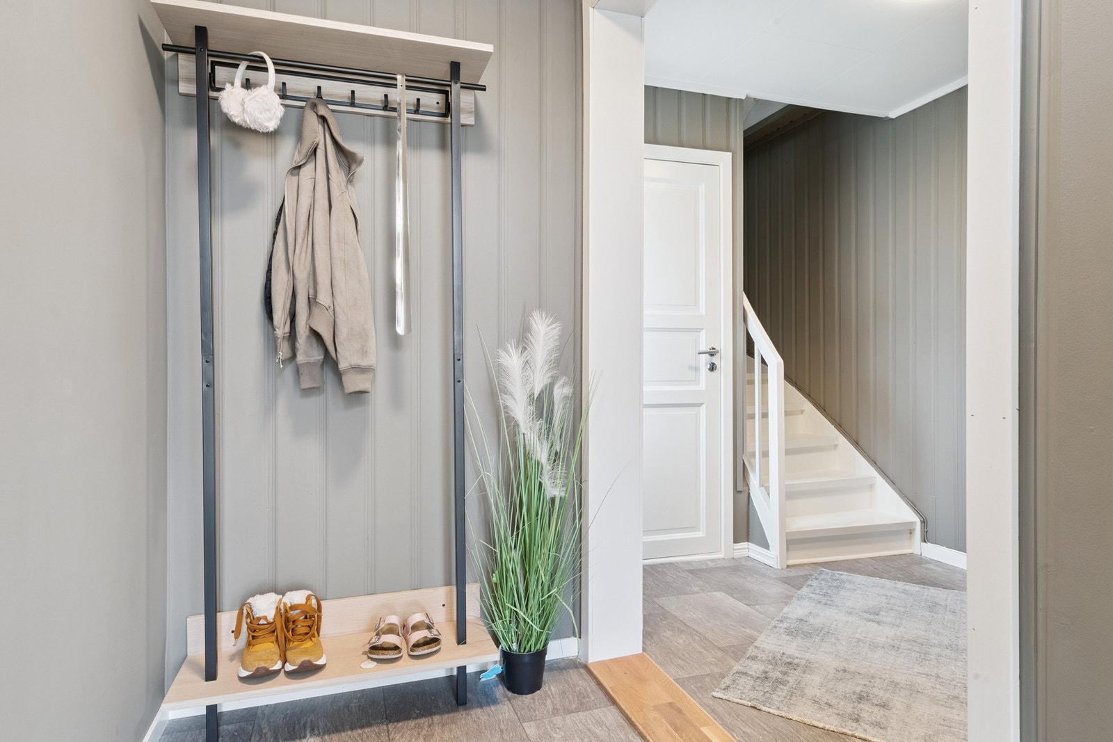 Velkommen inn - vi tar turen opp til 2. etasje. Galleribilde