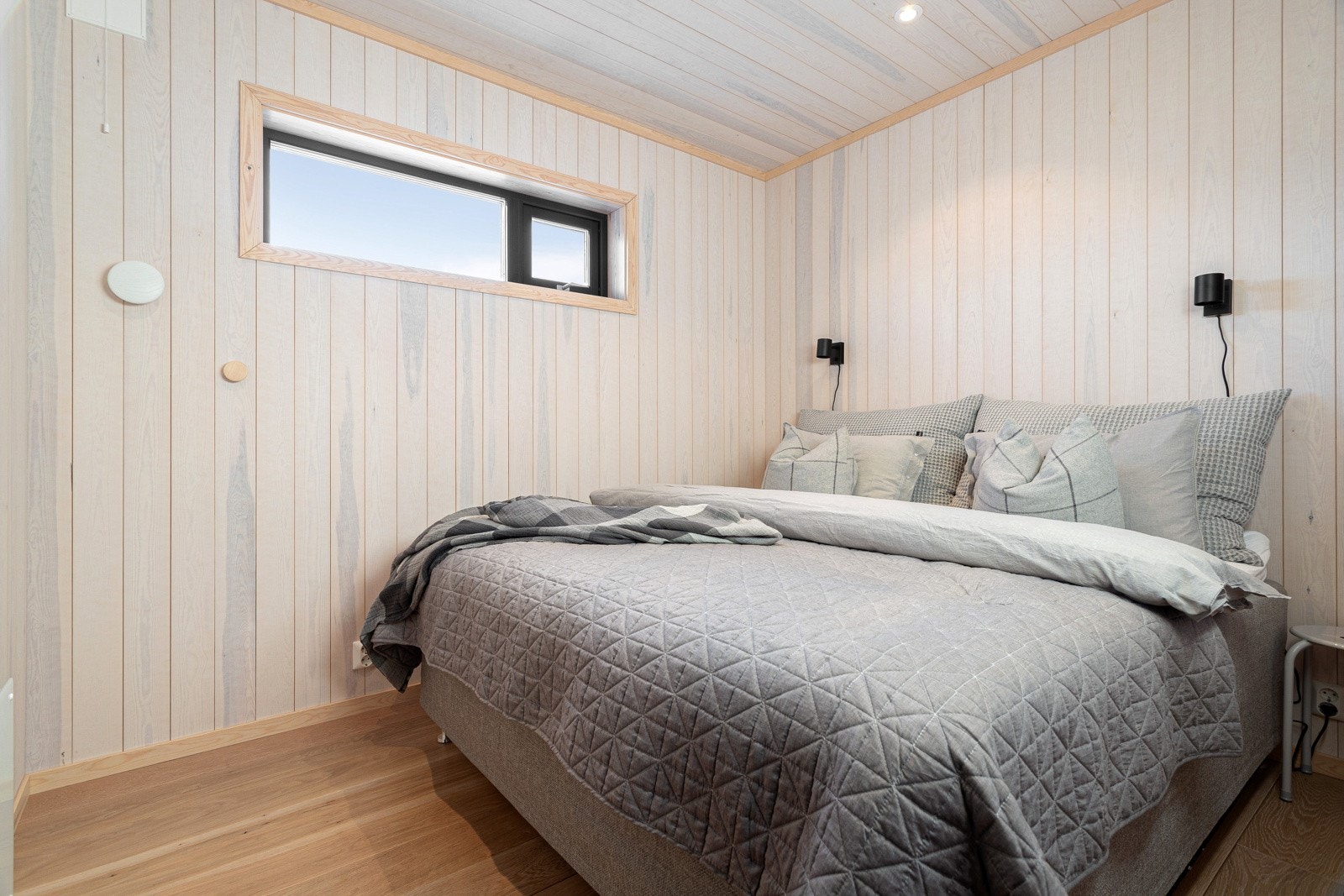 Soverom II i 1. etasje med plass til dobbeltseng. Galleribilde