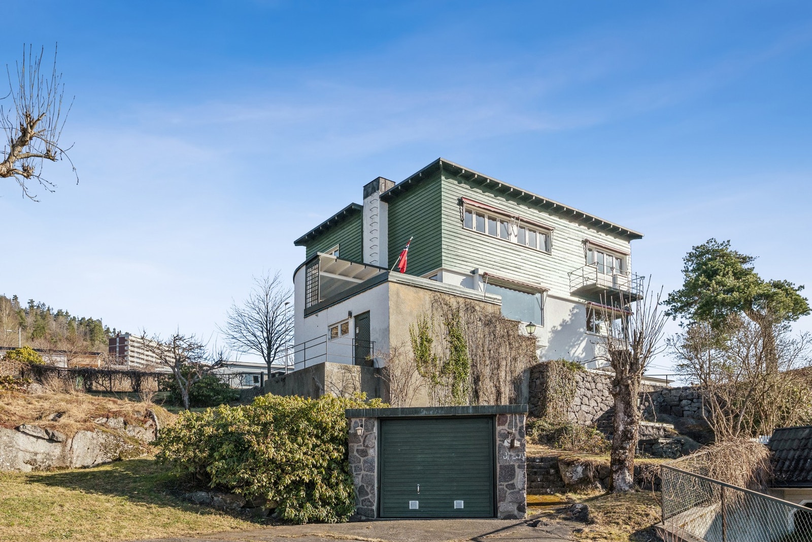 Frydenberggata 7 har en fantastisk beliggenhet rett i grensen til marka og samtidig gangavstand til sentrum. Galleribilde