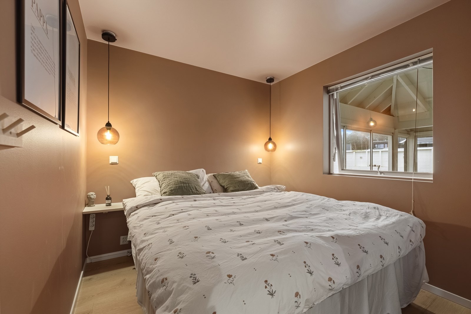 - Dette rommet blir i dag brukt som soverom (ikke godkjent for varig opphold iht. byggetegninger) - Galleribilde