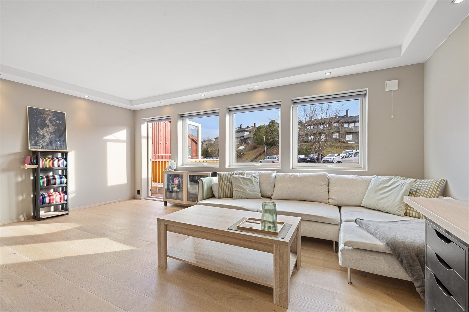 Velkommen til Johan Cappelens veg 31 - Heimdal Eiendomsmegling v/ Roger M. Rones presenterer denne moderne og stilfulle 2-roms leiligheten i Solborg Borettslag. Foto: Nonstad Foto Galleribilde