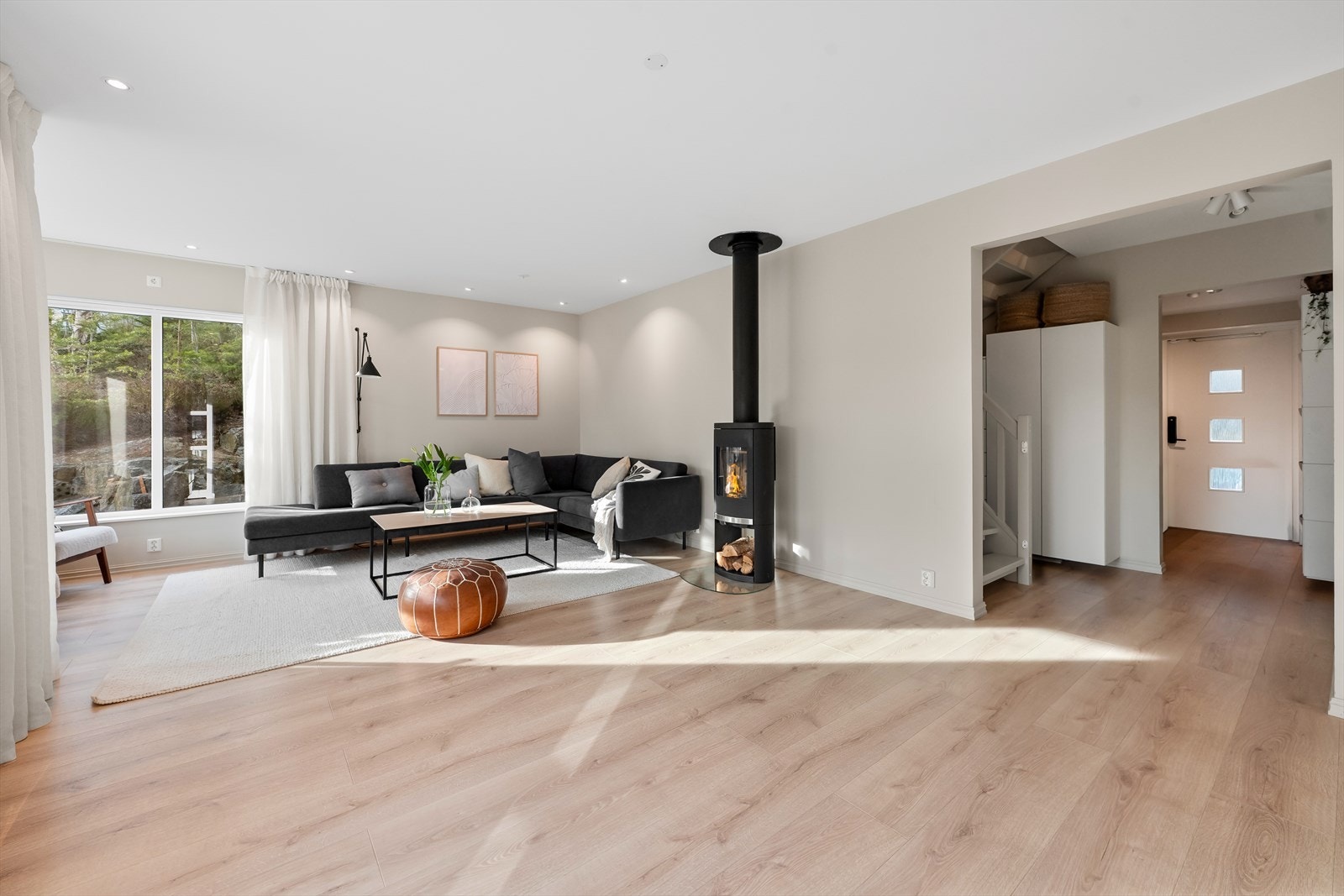 Her er det god plass til og samle familie og venner til hyggelige sammenkomster. Galleribilde