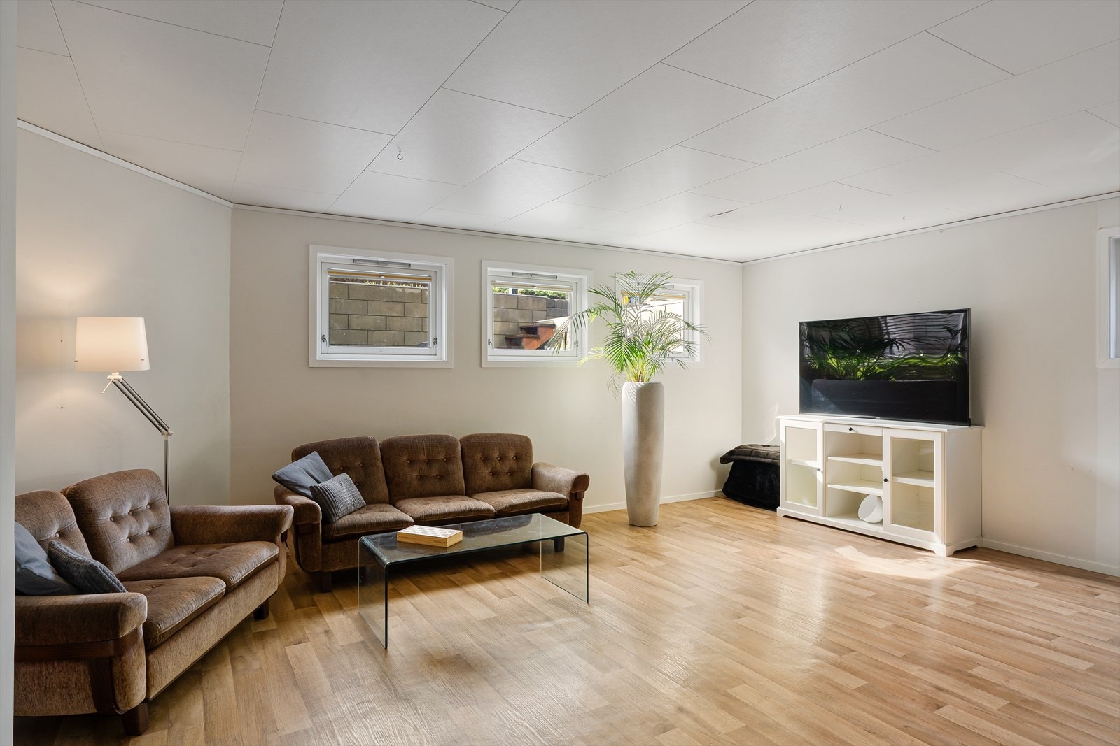 Utleiemulighet: Denne er pt. utleid for kr. 12 500,-. Leieforholdet følger med i handelen. Galleribilde