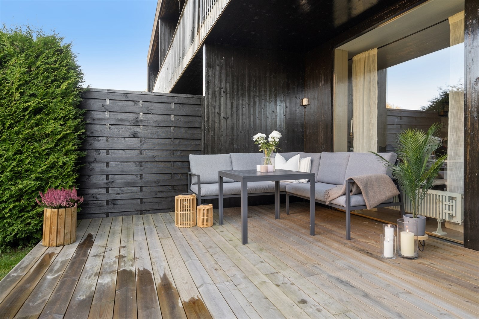 Her kan sene sommerkvelder nytes sammen med godt selskap. Galleribilde