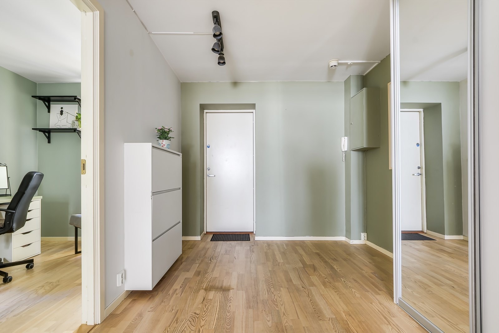 Lune og delikate fargevalg er gjennomgående. Galleribilde