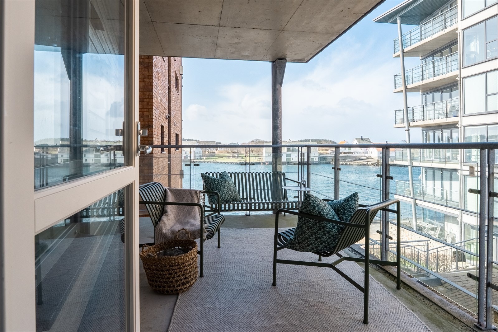 Leiligheten har to terrasser Galleribilde