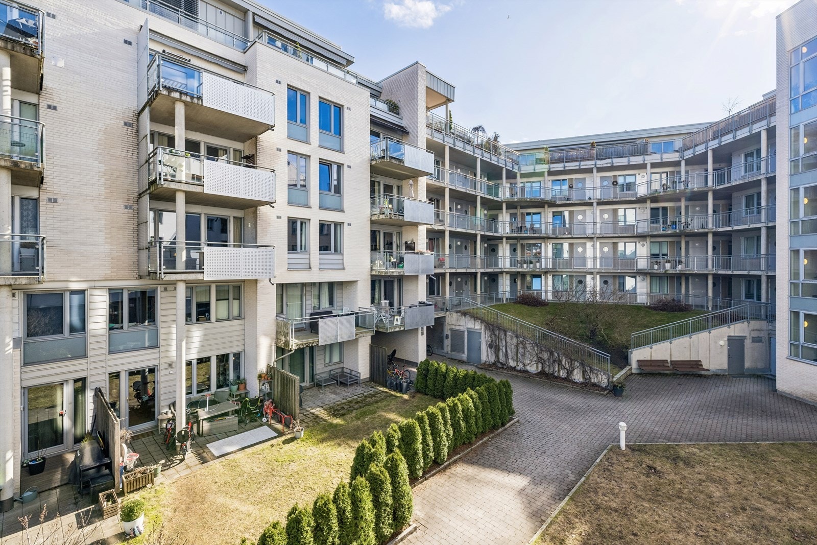 Eierseksjonssameiet består av 48 boligseksjoner. Galleribilde