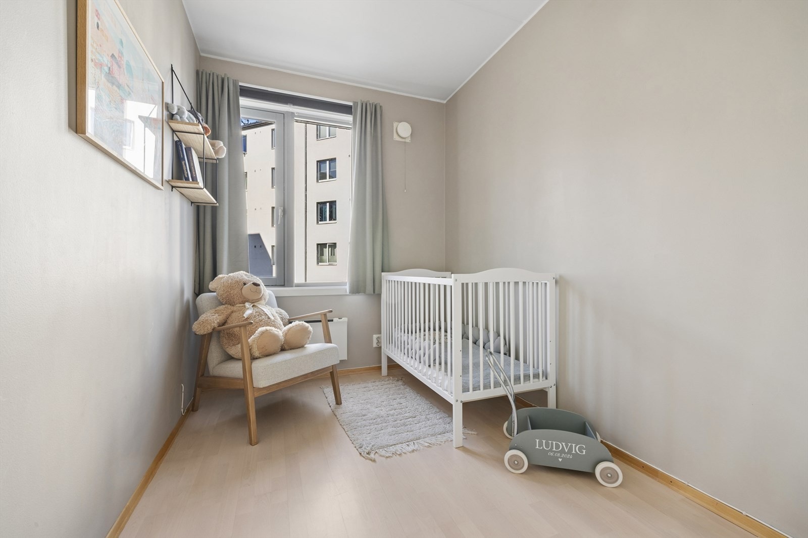 Det andre soverommet passer utmerket som barnerom, gjesterom eller kontor. Galleribilde