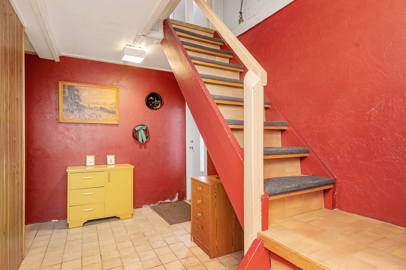 Gang i kjeller Galleribilde