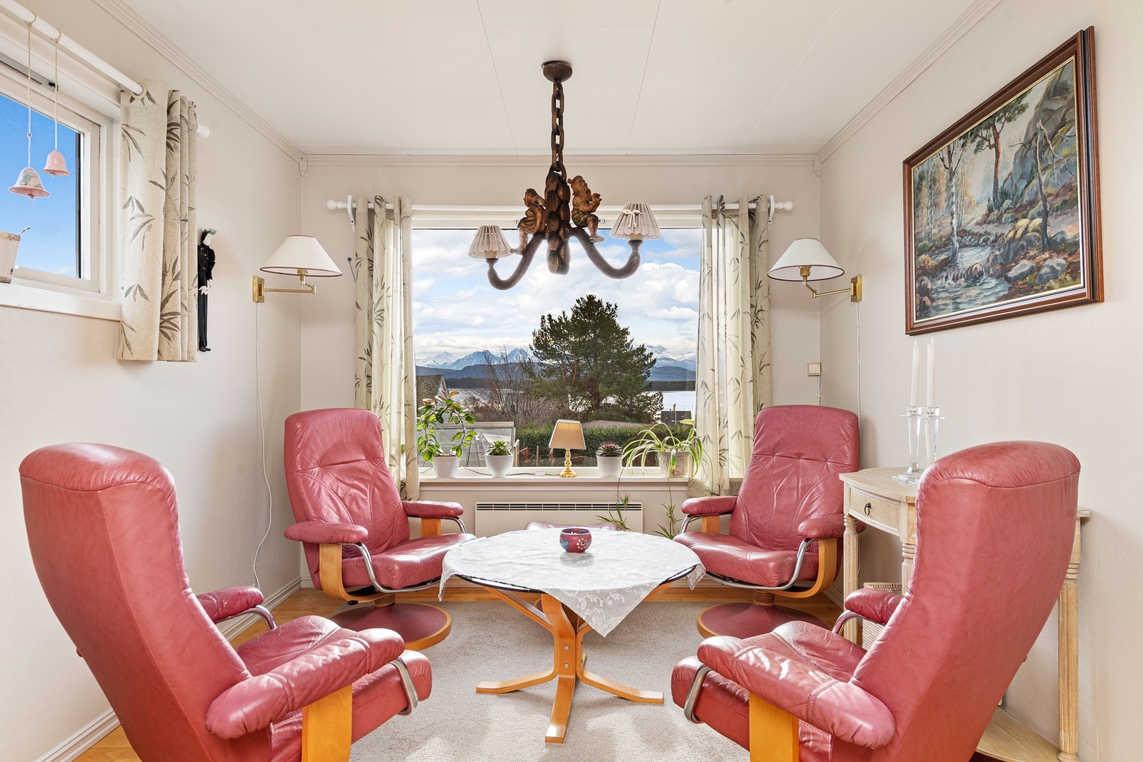 Her kan du nyte utsikten fra godstolen Galleribilde