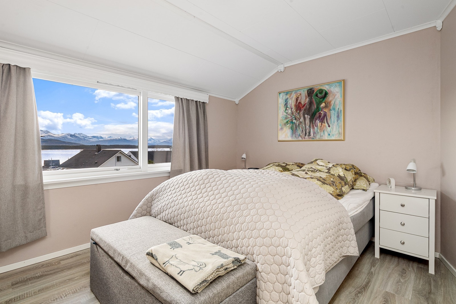 Soverom 1 i 2. etasje Galleribilde