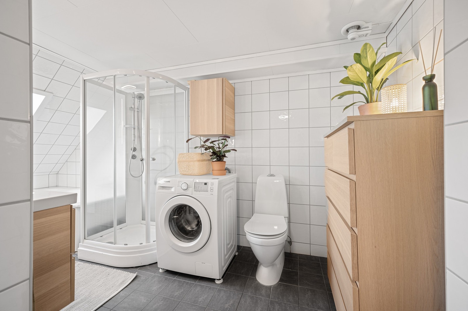 Badet er på romslige 7,5 m² Galleribilde