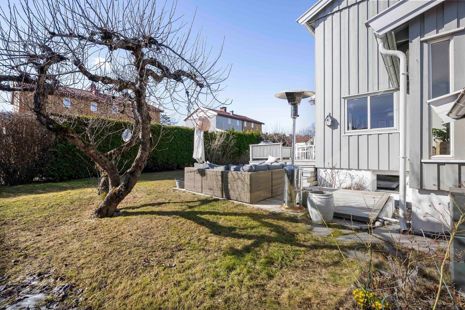 Her kan hele familien nyte lange sommerdager med sol fra morgen til kveld og rikelig med boltringsplass! Galleribilde