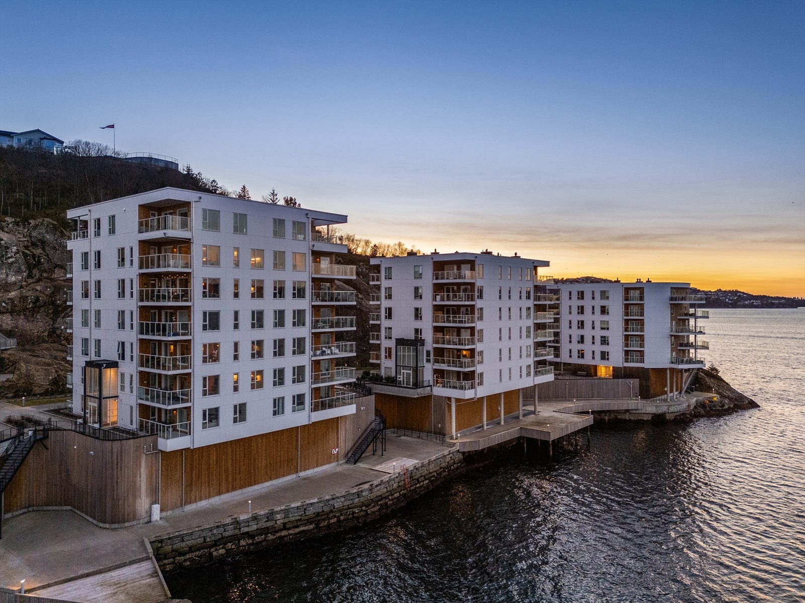 - 12 min kjøring til bykjernen - Galleribilde
